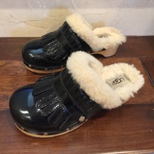 UGG AUSTRALIA CLOGS